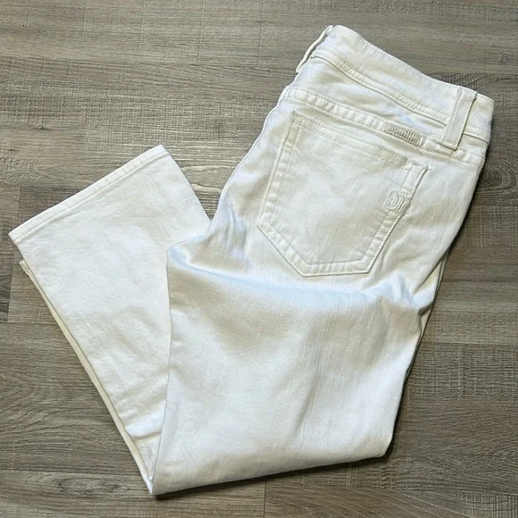 Woman’s Miss Me white distressed, signature capris - size 30 - Picture 1 of 16
